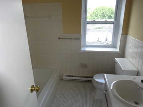 This apartment features 2 private bathrooms This apartment features 2 private bathrooms