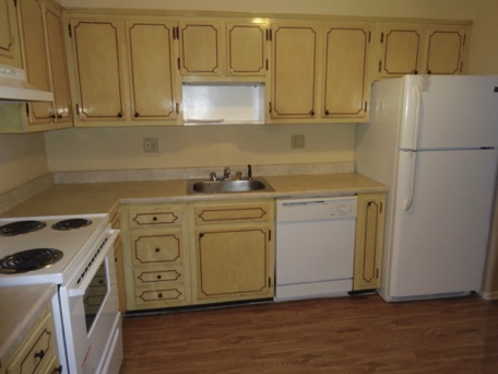 Kitchen with Dishwasher Kitchen with Dishwasher