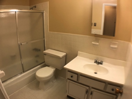 1st Bathroom 1st Bathroom